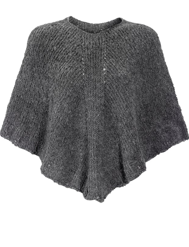 https://imgix.femina.dk/1050-poncho-copy.png