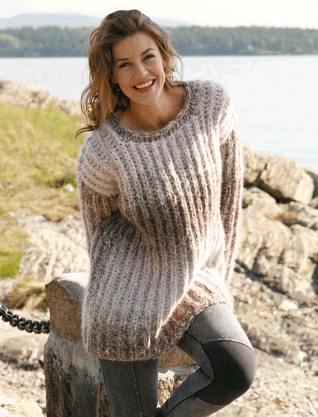 https://imgix.femina.dk/1150-strik-fed-sweater-copy.png