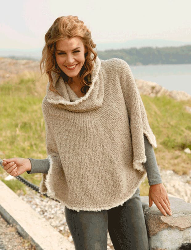 https://imgix.femina.dk/1204-strik-poncho-copy.png