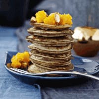https://imgix.femina.dk/1444-julebrunch-bananpandekager-thum.png