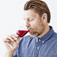 https://imgix.femina.dk/1444-julebrunch-juice-thum.png