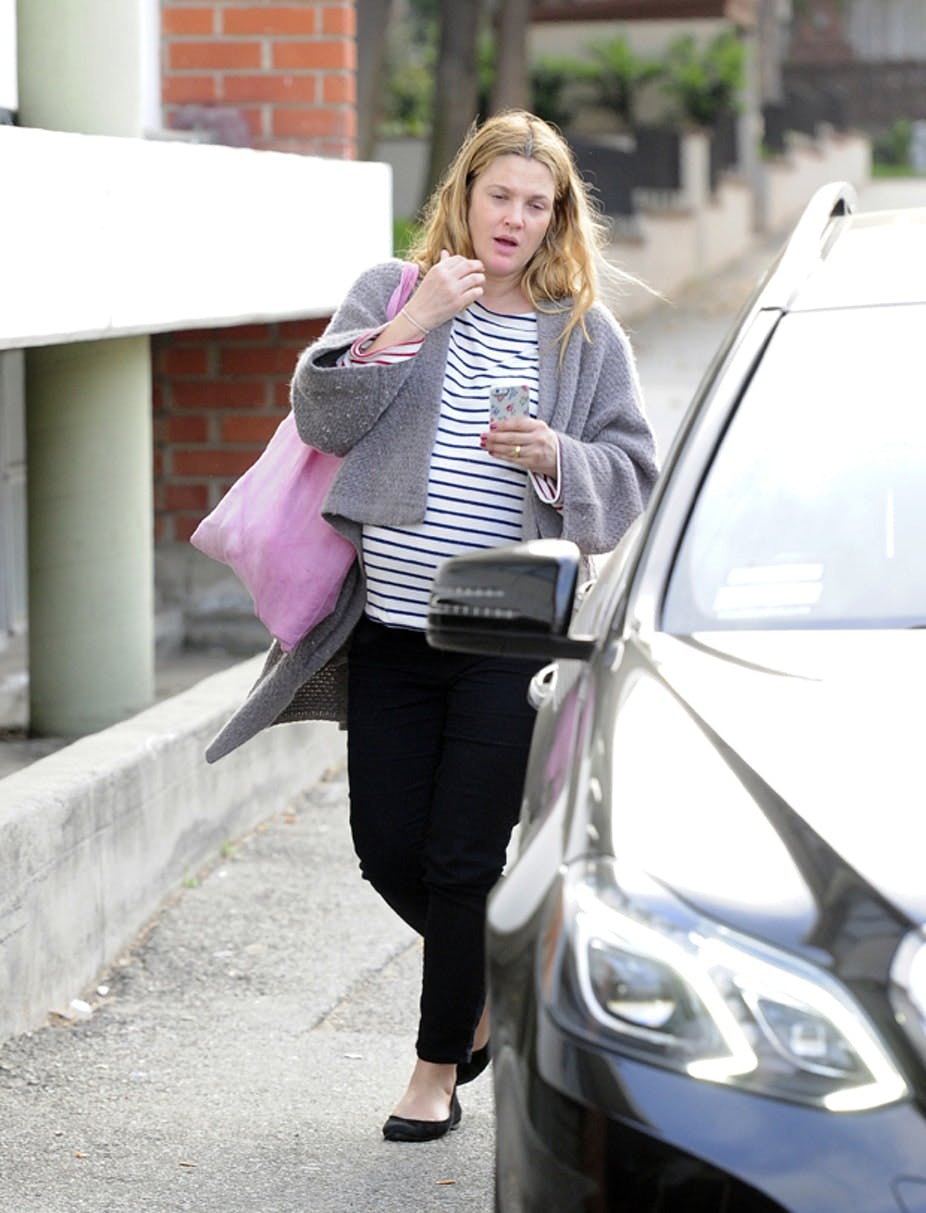 Drew Barrymore gravid og stråler uden makeup