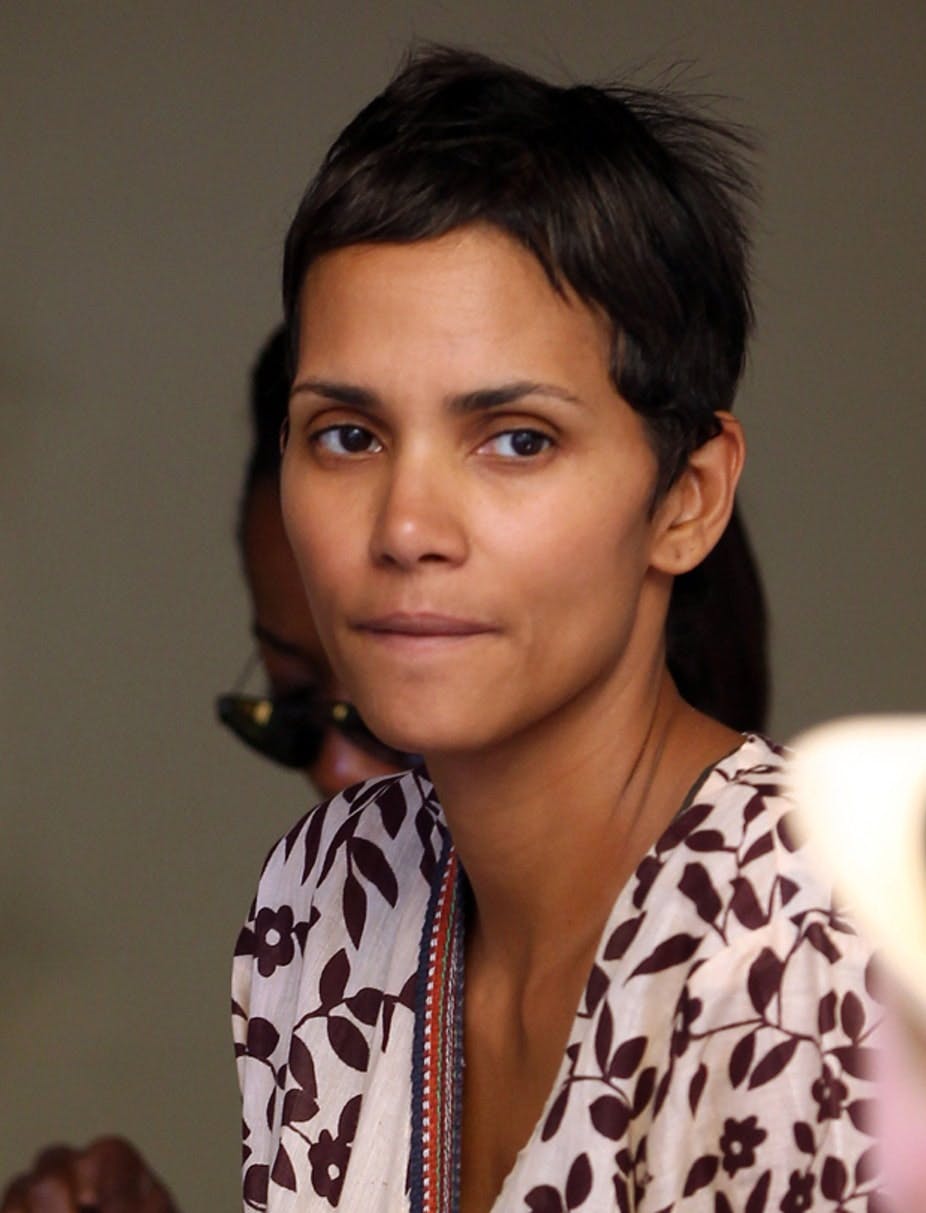 Halle Berry uden makeup og au naturel