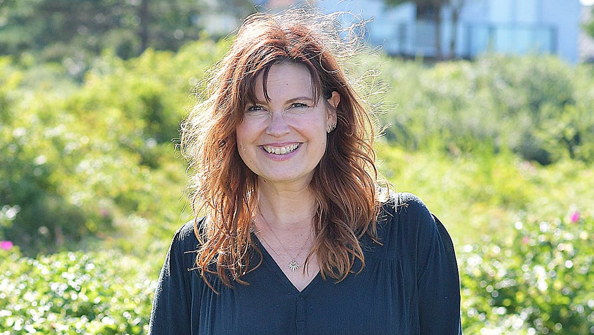 https://imgix.femina.dk/2021-03-04/anna_mejlhede_3.png