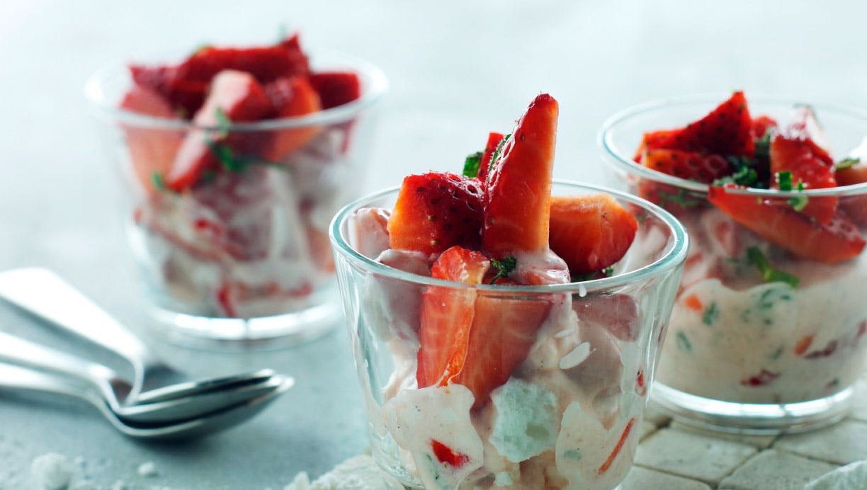 En rigtig sommerdessert - en jordbærdrøm.