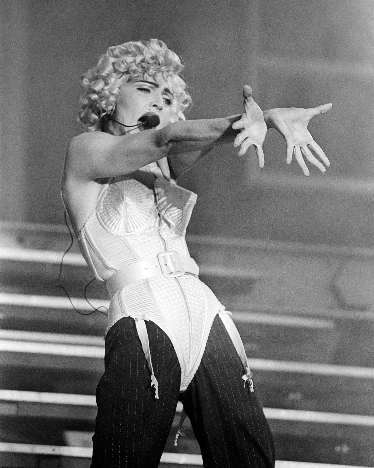 https://imgix.femina.dk/2021-04-07/madonna-.jpg