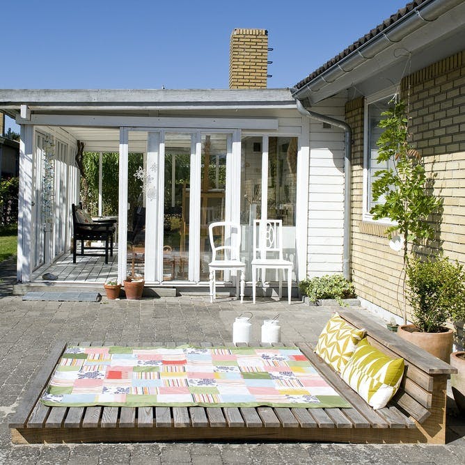 Solseng til to på terrassen.