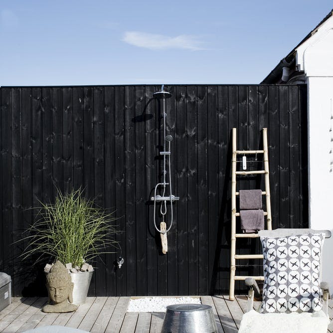Terrasse med udebruser.
