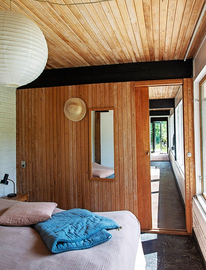 Sommerhus med mamorgulv i typisk 60'er stil. 