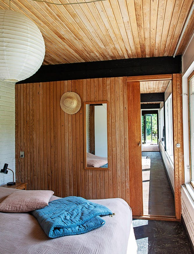 Sommerhus med mamorgulv i typisk 60'er stil.