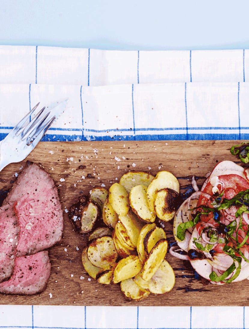 Opskrift på roastbeef med stegte kartofler.