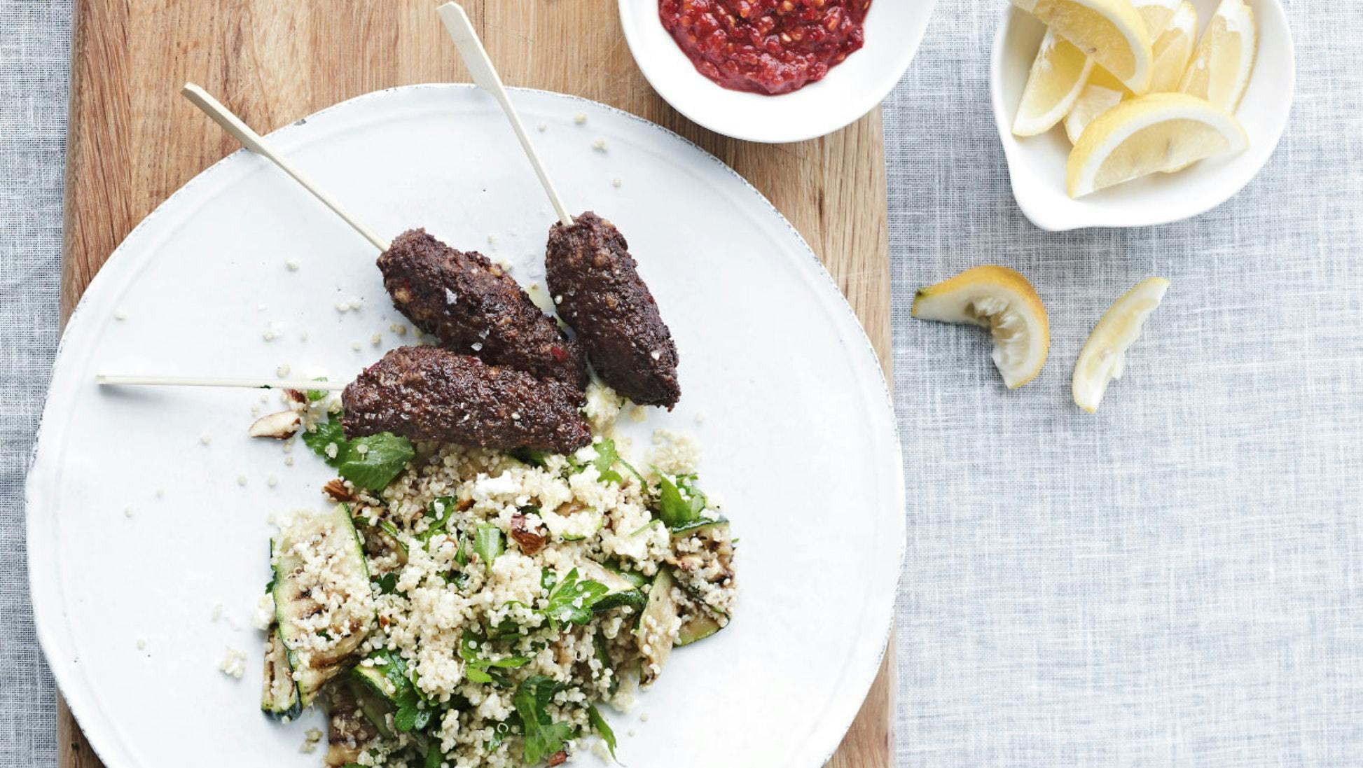 Oksespyd og quinoa-tabouleh