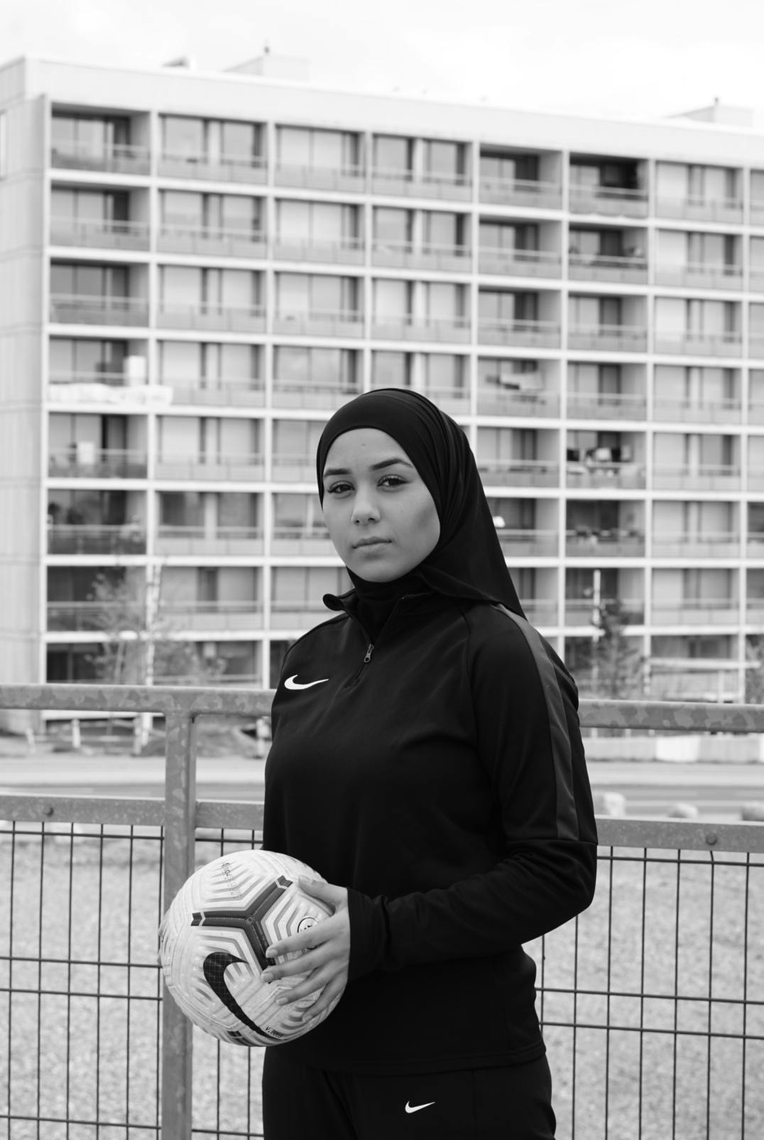 https://imgix.femina.dk/2021-08-23/nagin-header-2.png