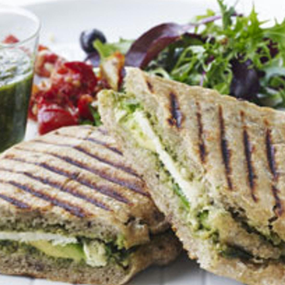 https://imgix.femina.dk/2021-11-11/grillet_sandwich.jpg