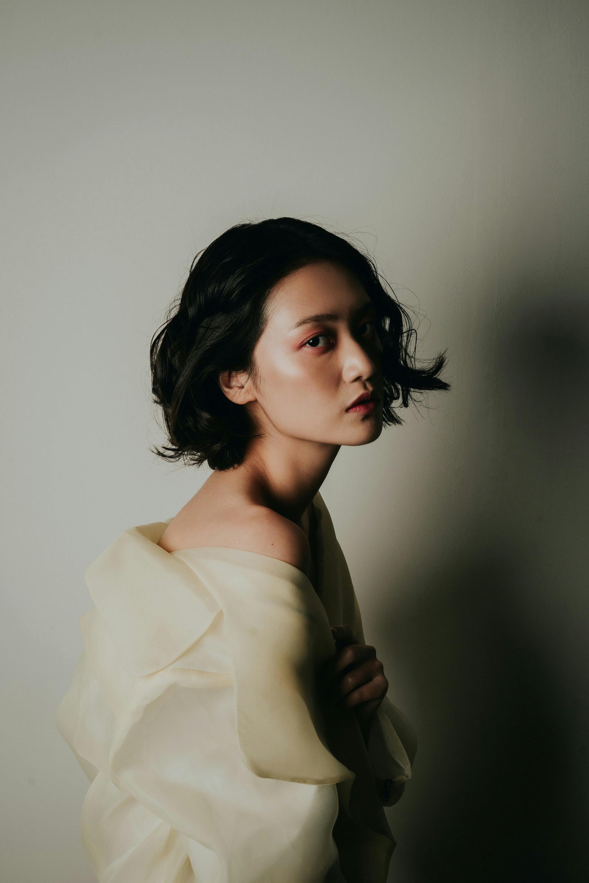 Skæl i hovedbunden - sådan behandler du det