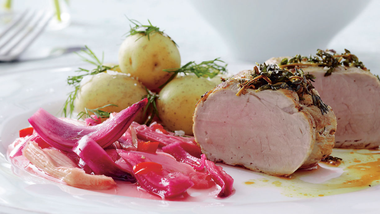 Opskrift på mørbrad med bagte rabarber og chili