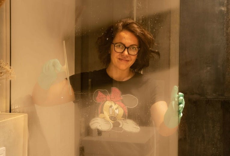 Rengøring af glas - brusedør