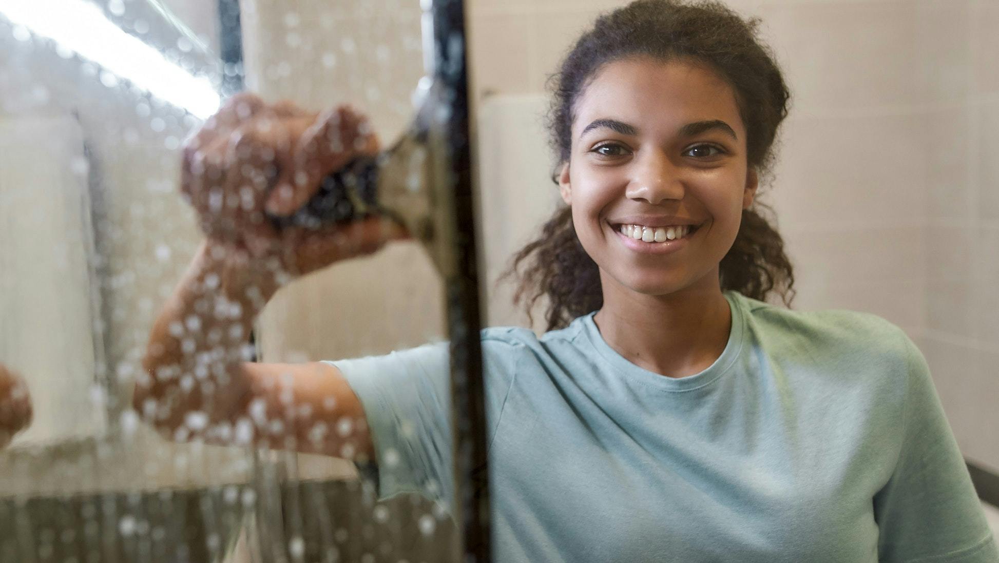 Sådan rengør du din brusevæg - glasvæg