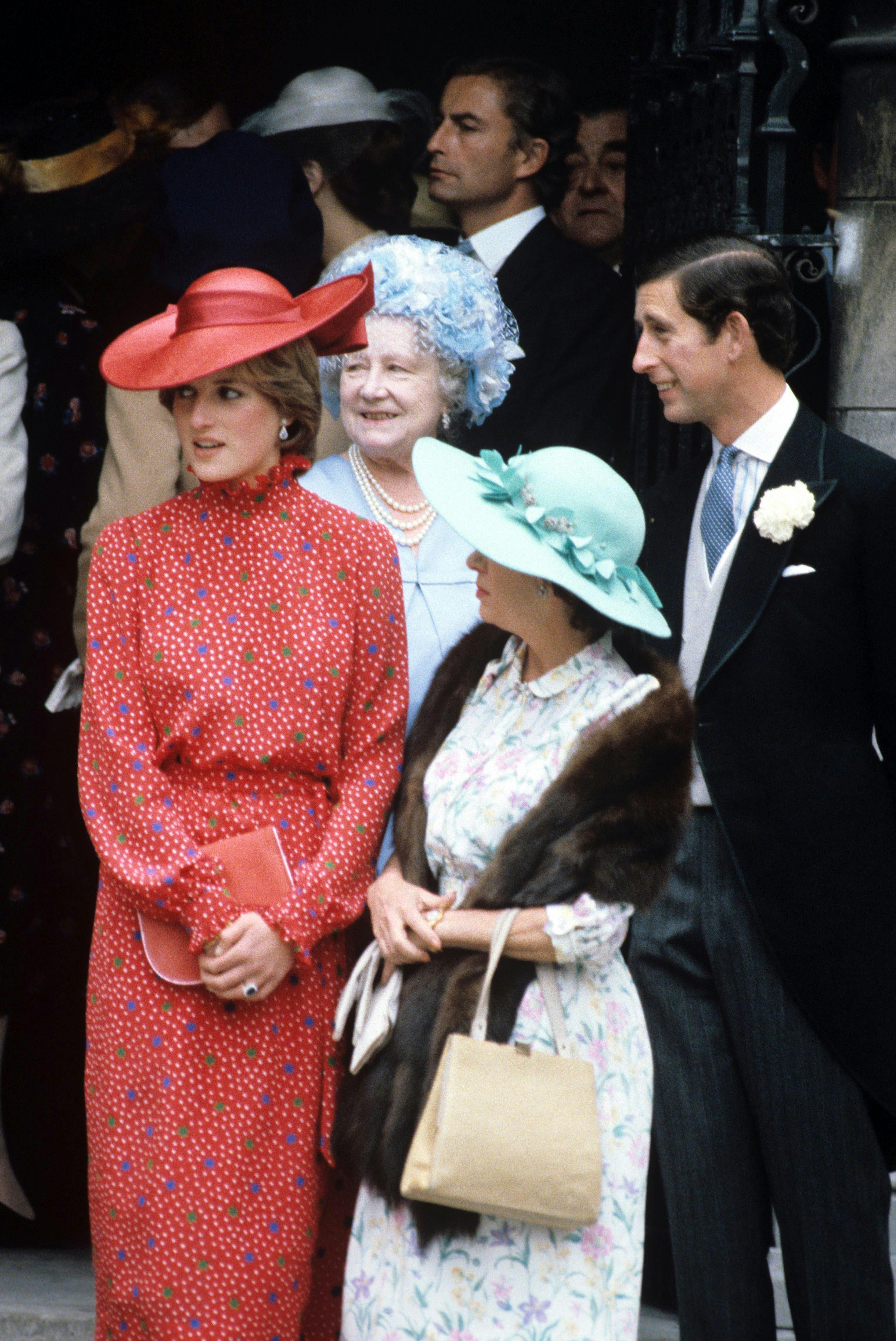 prinsesse diana kjoler outfits