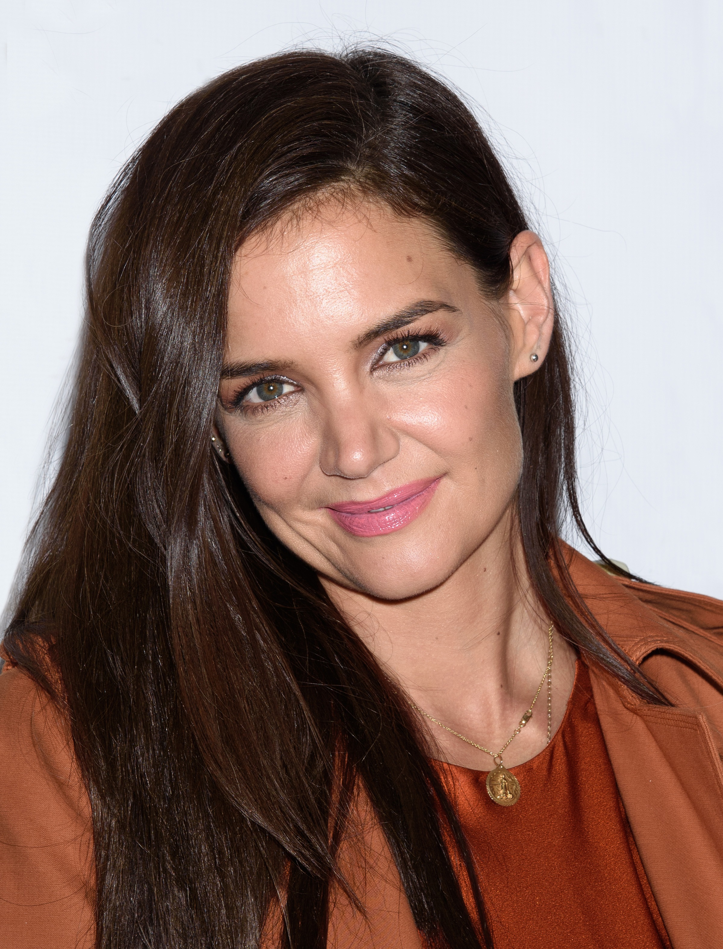 Katie Holmes Vækker Opsigt Med Sine Jeans – Er Det En Ny Trend Femina