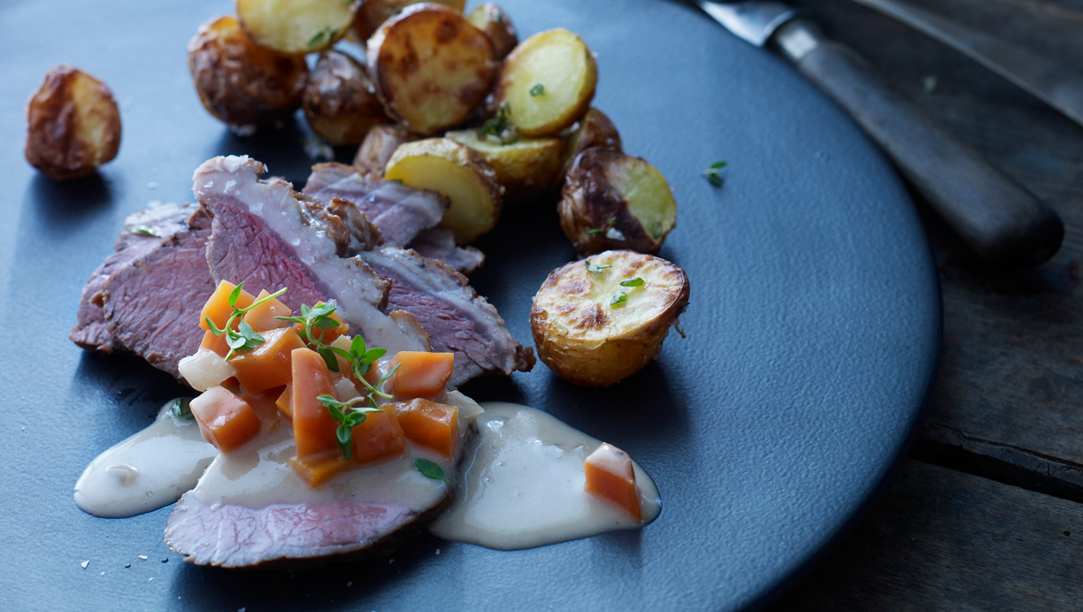 Opskrift på mør langtidsstegt culotte i hvidvin