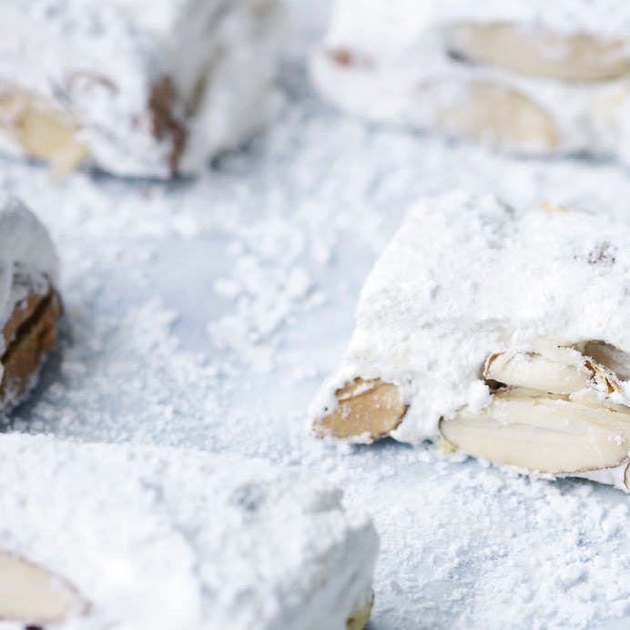 Hjemmelavet konfekt: Fransk nougat med nødder