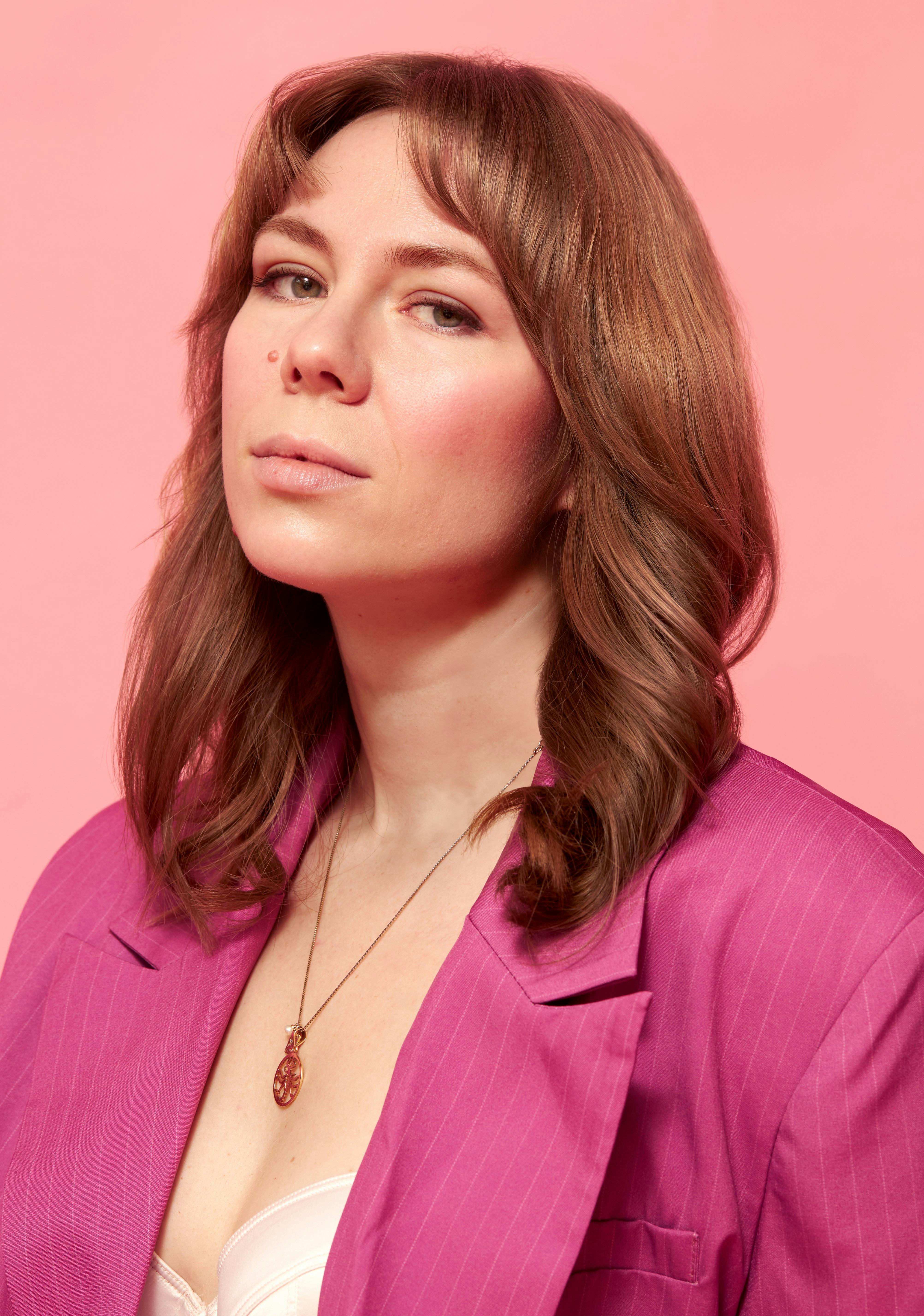 Emma Libner blev offentligt kendt som ”menstruationspigen”, men bliver i dag omtalt som både aktivist, debattør og influencer.