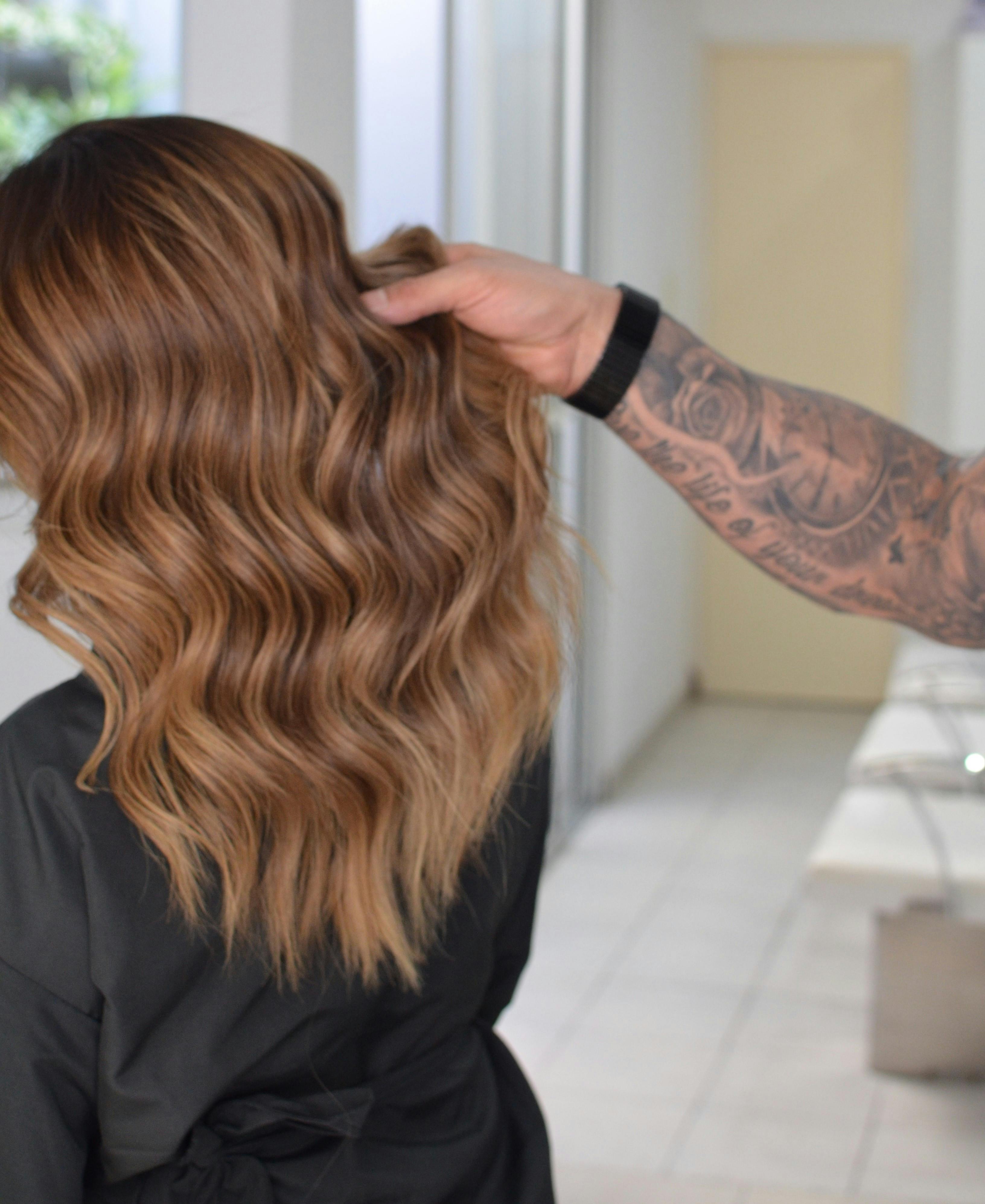 Bølger i hår med bølgejern