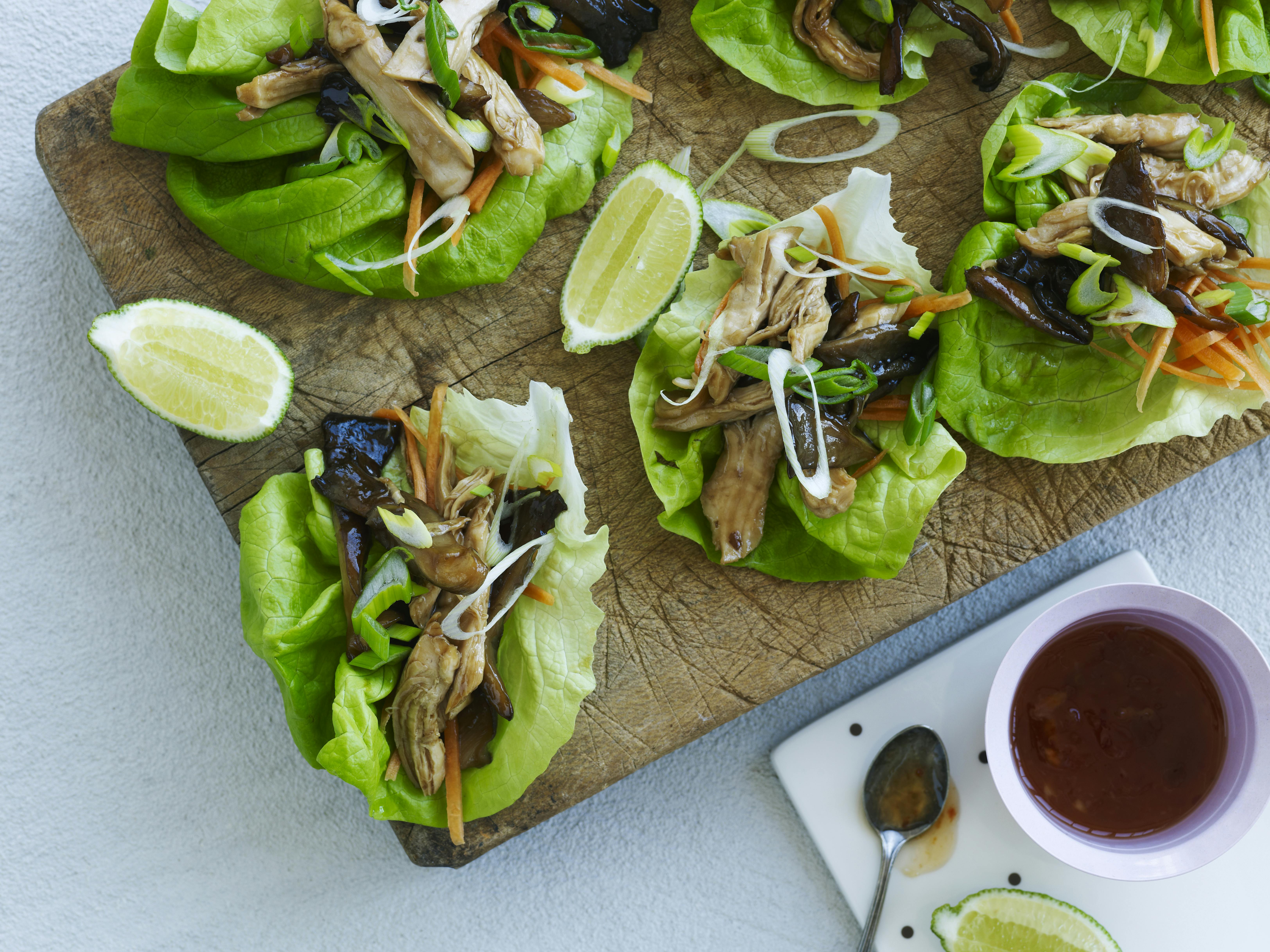 Madplan: Fem lækre til ugen. - Salatruller med krydret kylling. -