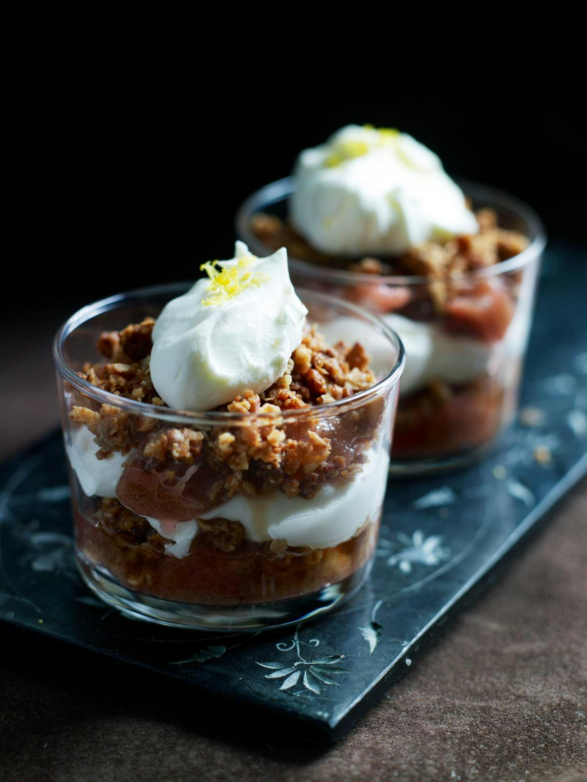 Lækker trifli med rabarber til dessert