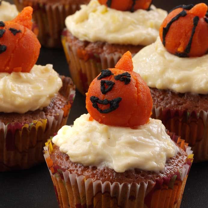 Halloween græsker-cupckes med frosting