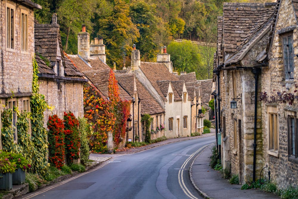 Spændende by er Stow-on-the-Wold, der ligger nogenlunde i centrum af The Cotswolds.