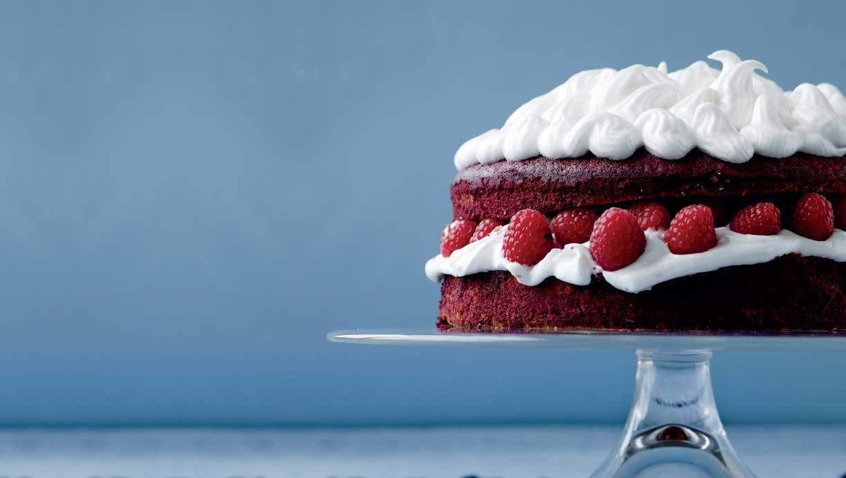 Red velvet cake med maregnscreme og jordbær