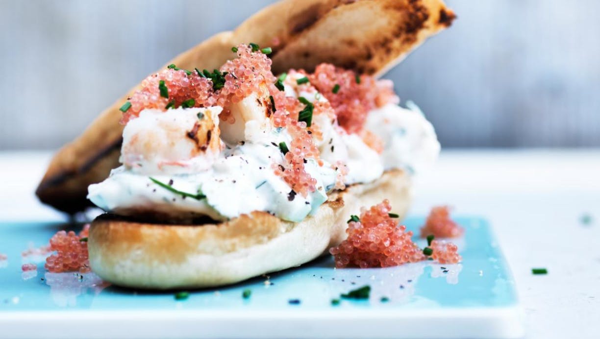 Forret: Lobster roll med jomfruhummerhaler