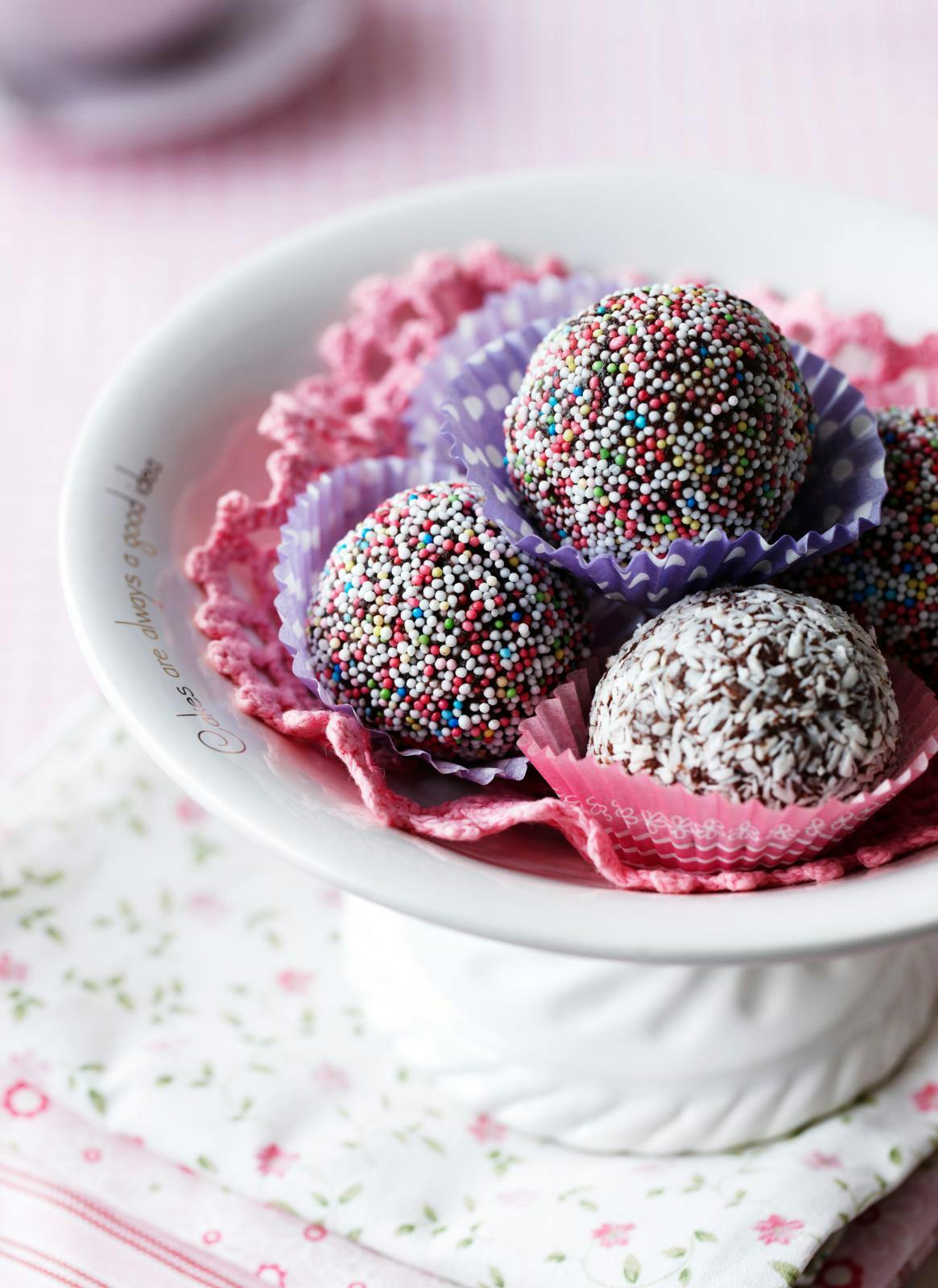 De bedste hjemmelavede romkugler med krymmel