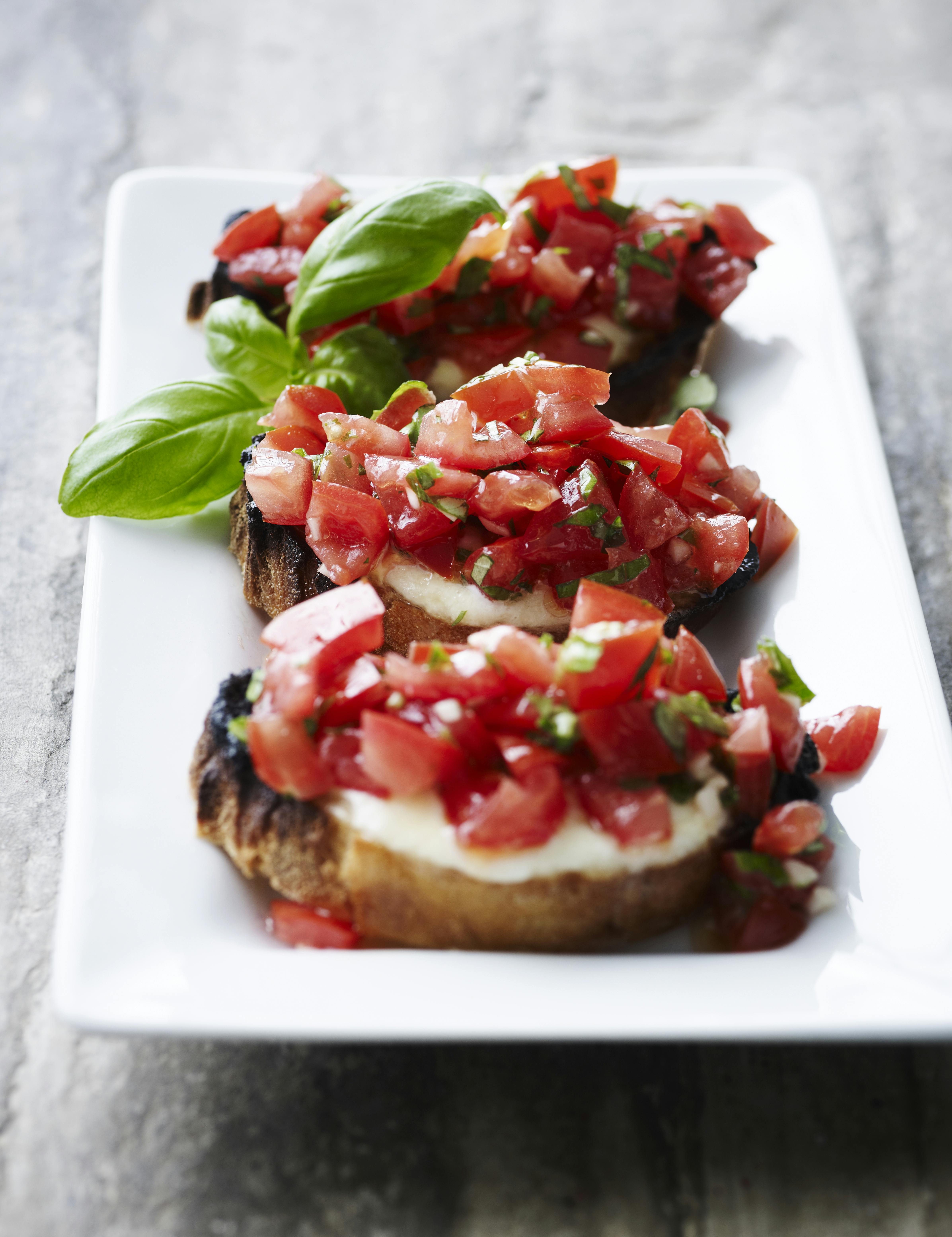 Bruschetta med mozarella og tomater