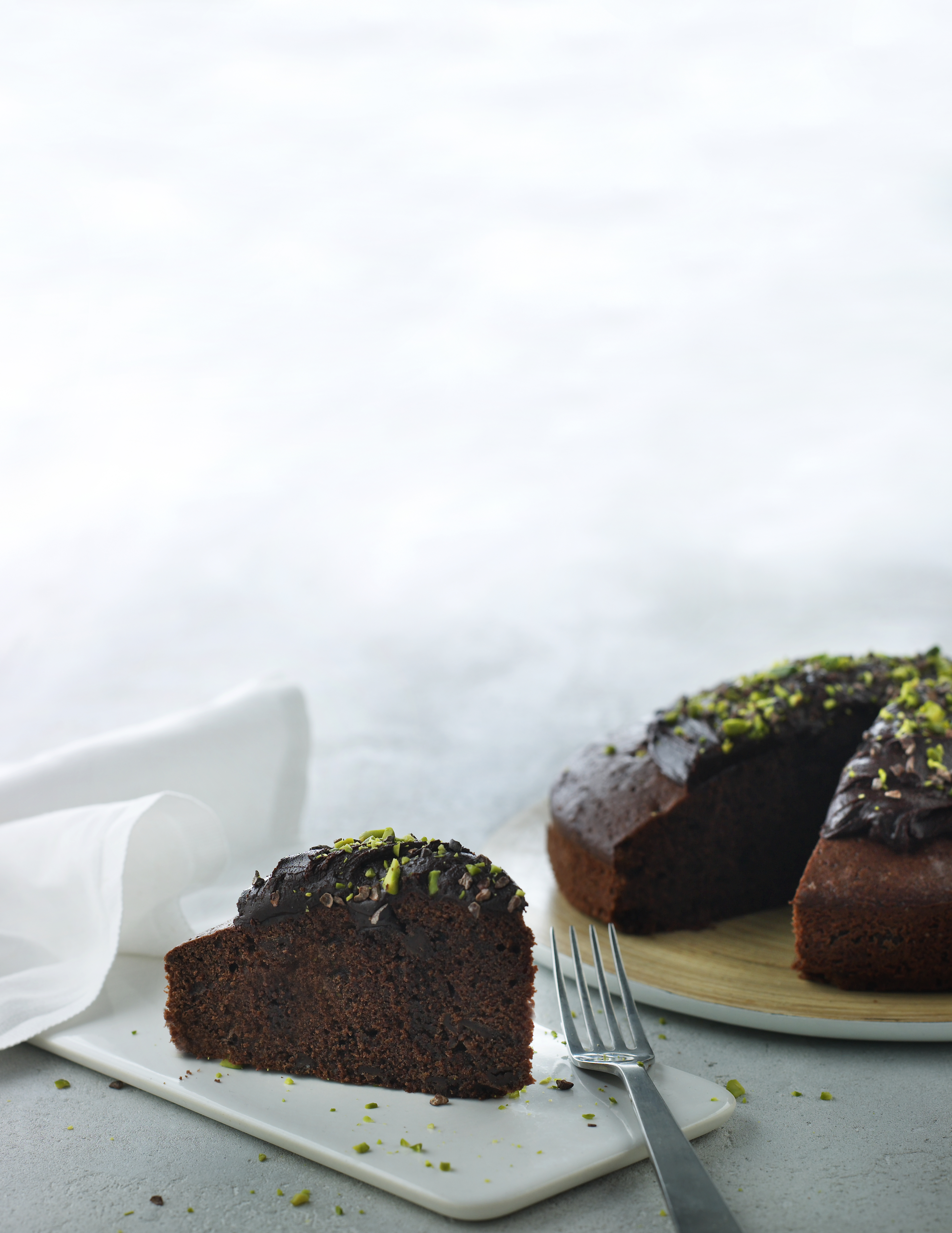 En dejlig chokoladekage med en lækker fast og luftig krumme og kaffeglasur