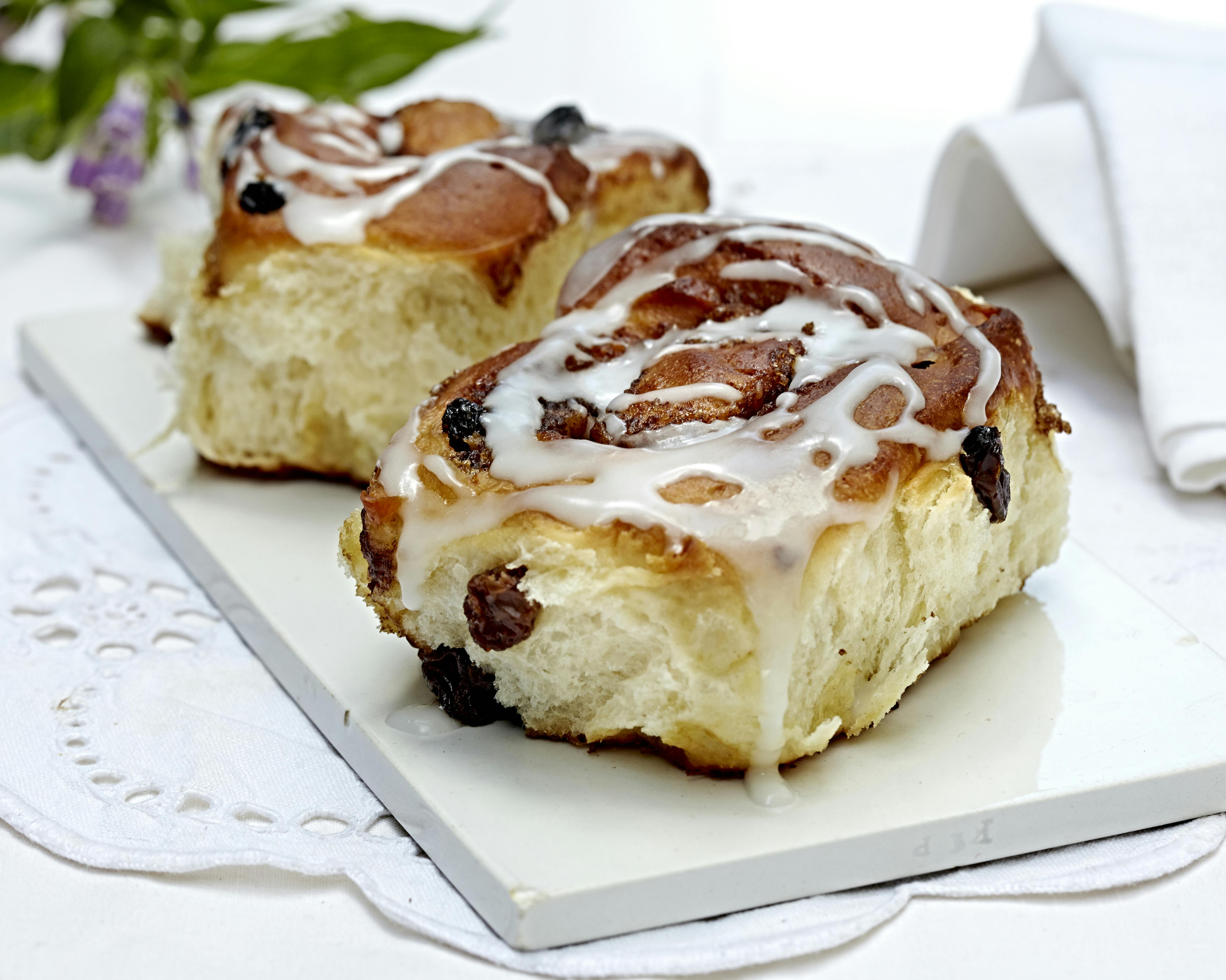 Kanelsnegle i bradepande