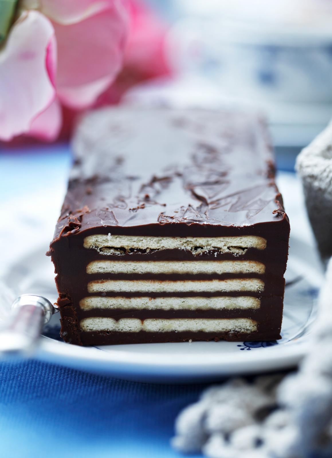 Gammeldags kiksekage med mørk chokolade