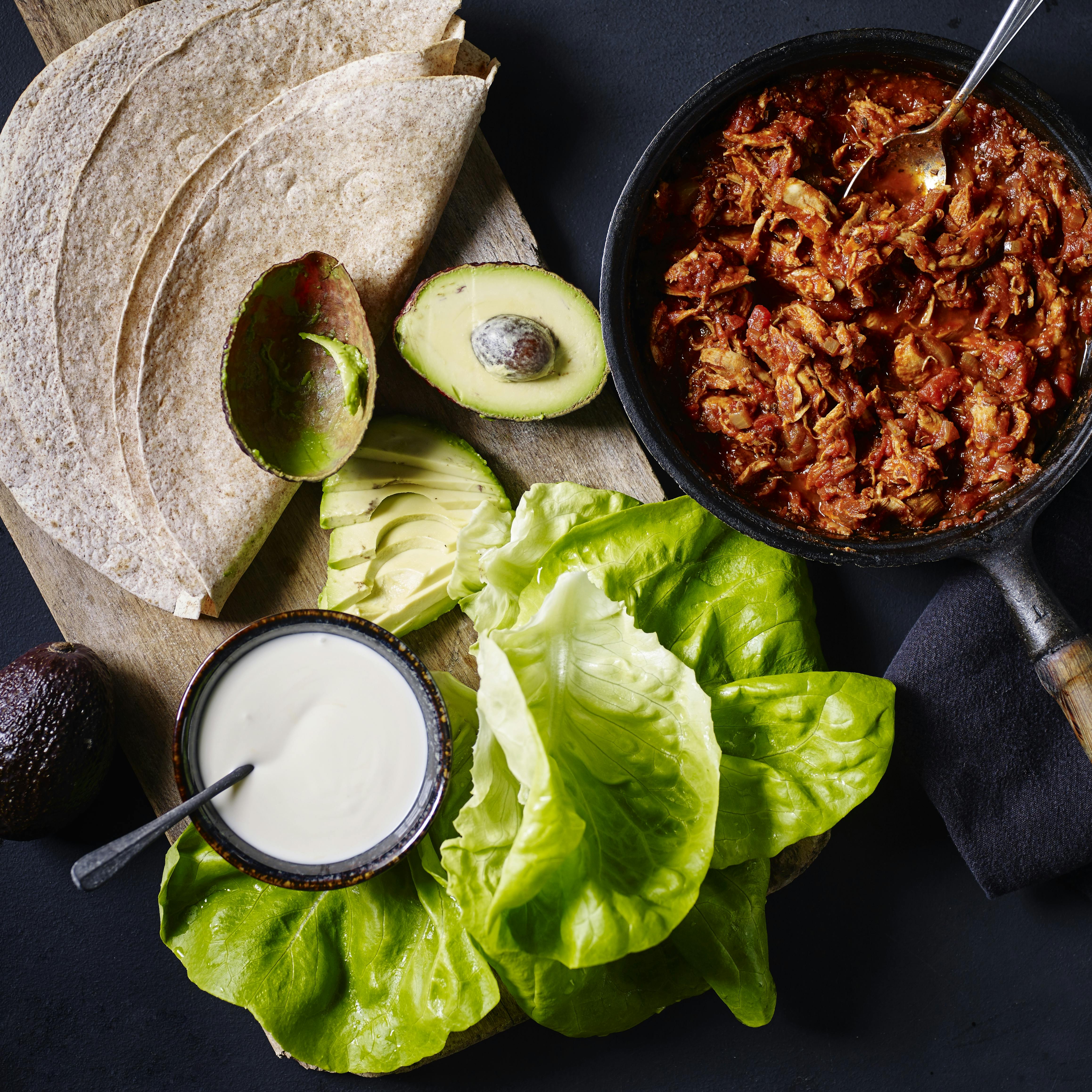 Mexicanske pulled chicken-wraps