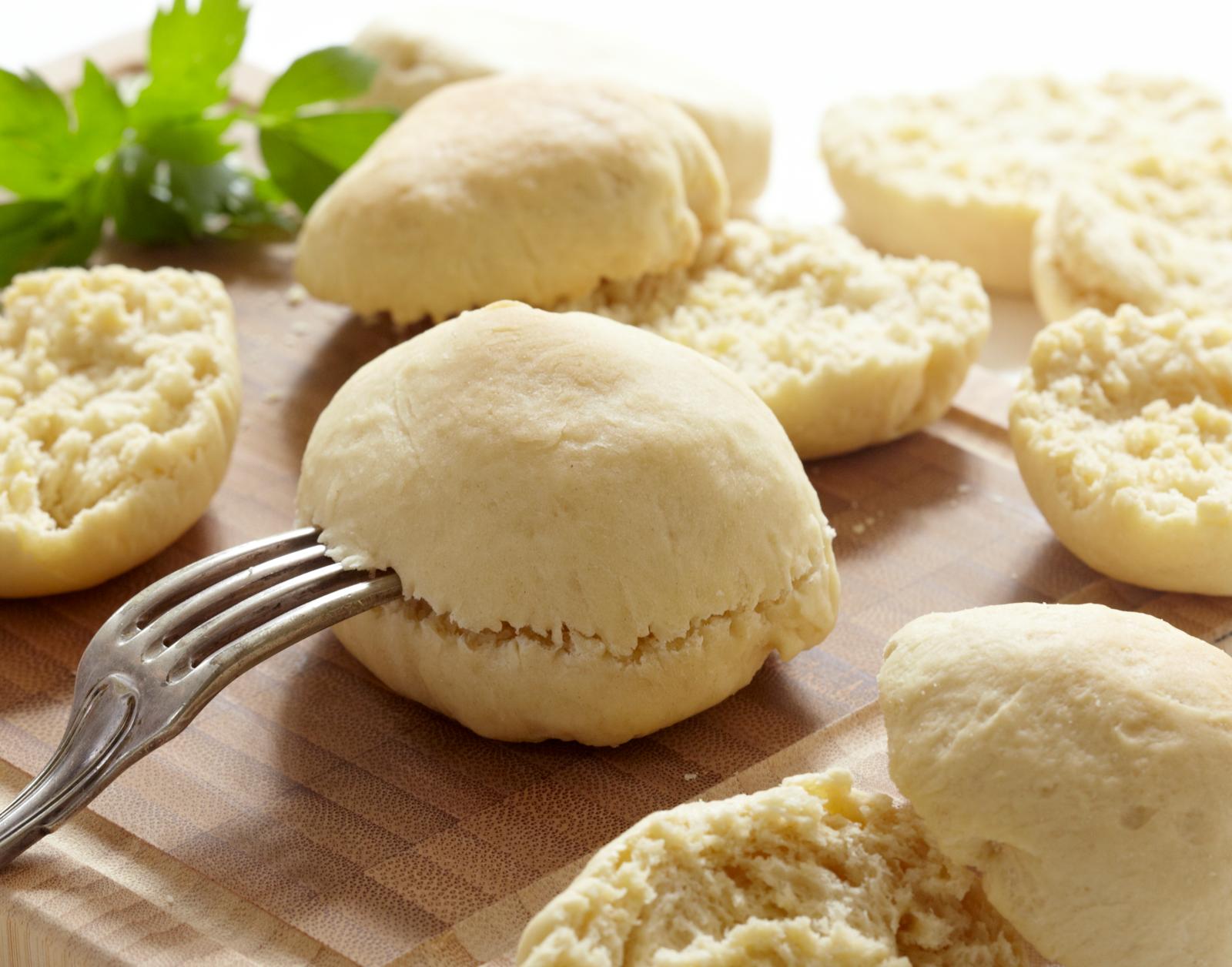 Tvebakker på skærebræt