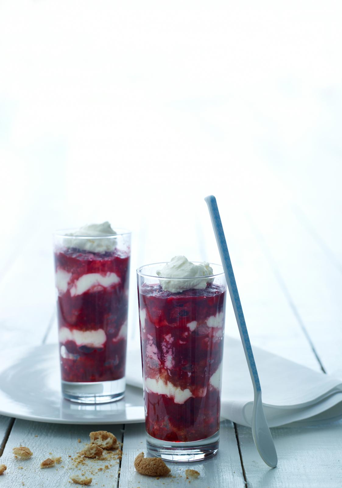 Trifli med syltede blommer - super lækker desseret