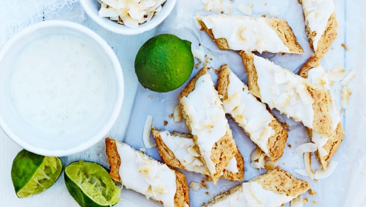 Fedtekager med limeglasur - en lækker julesnack til dig og dine nærmeste