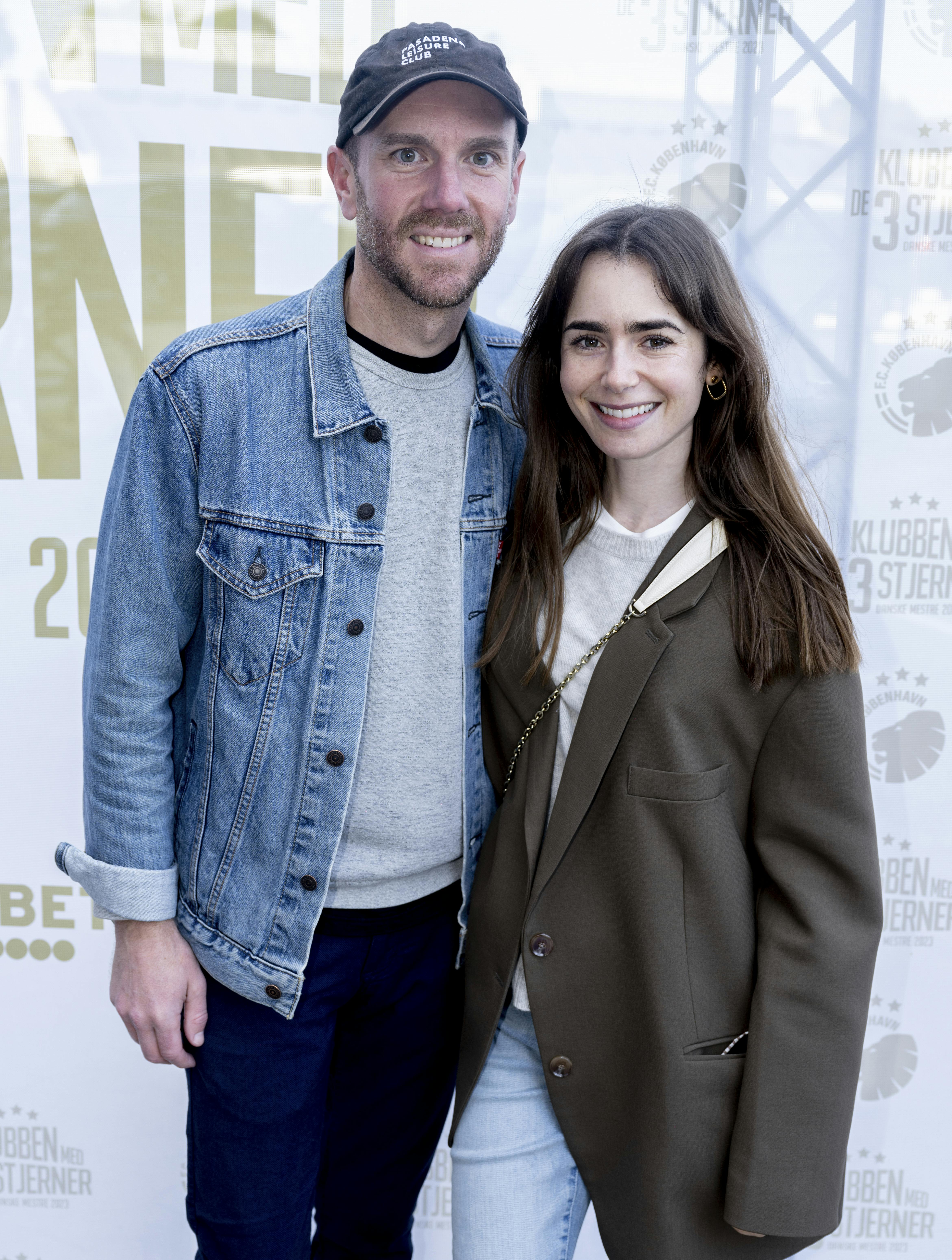 FC København vinder årets Superliga og fejres i med march og festen i og omkring parken. Her er det: Lily Collins og Charlie McDowell