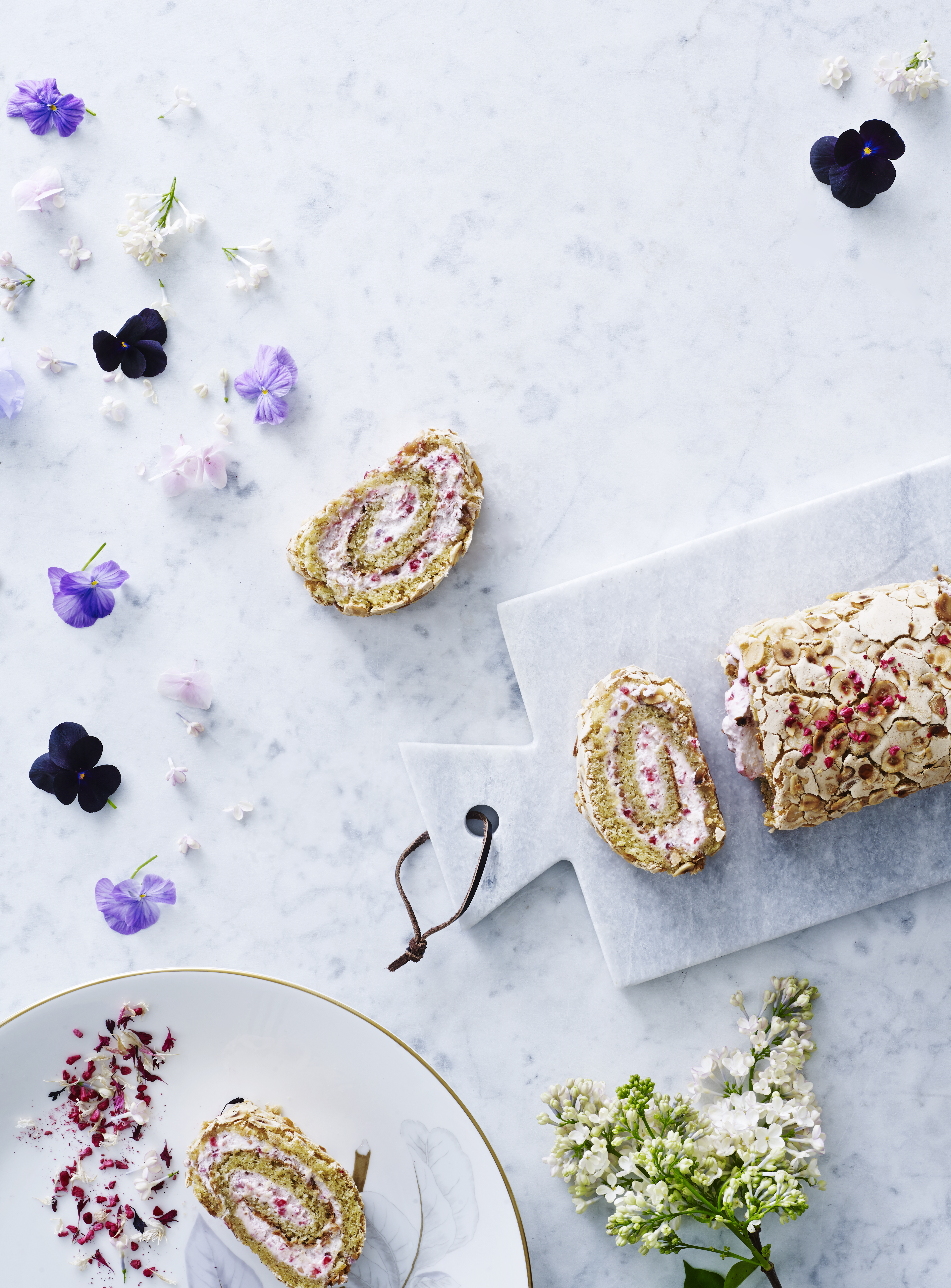 Sommerroulade med friske hindbær