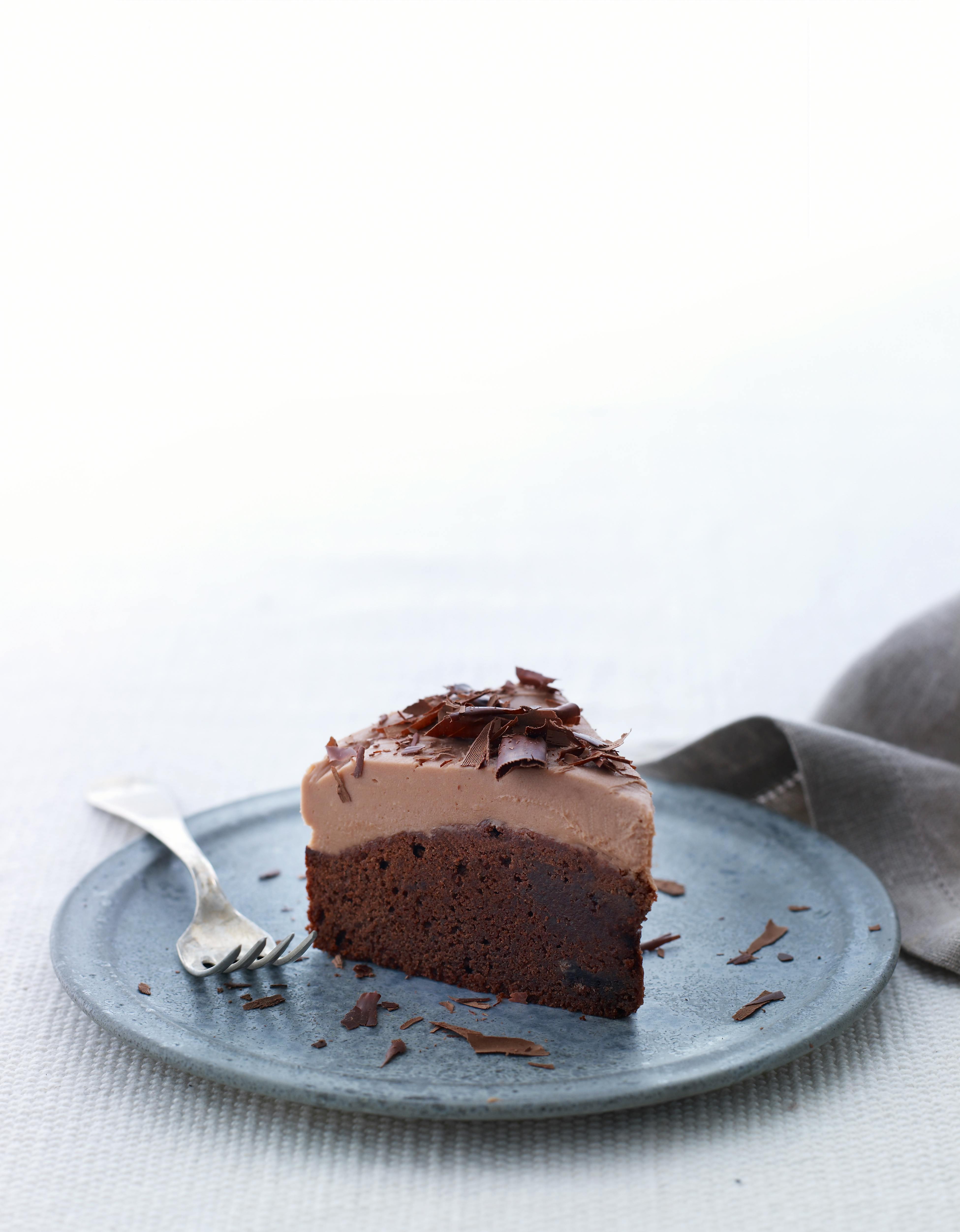 Chokoladekage med mælkechokolade-creme