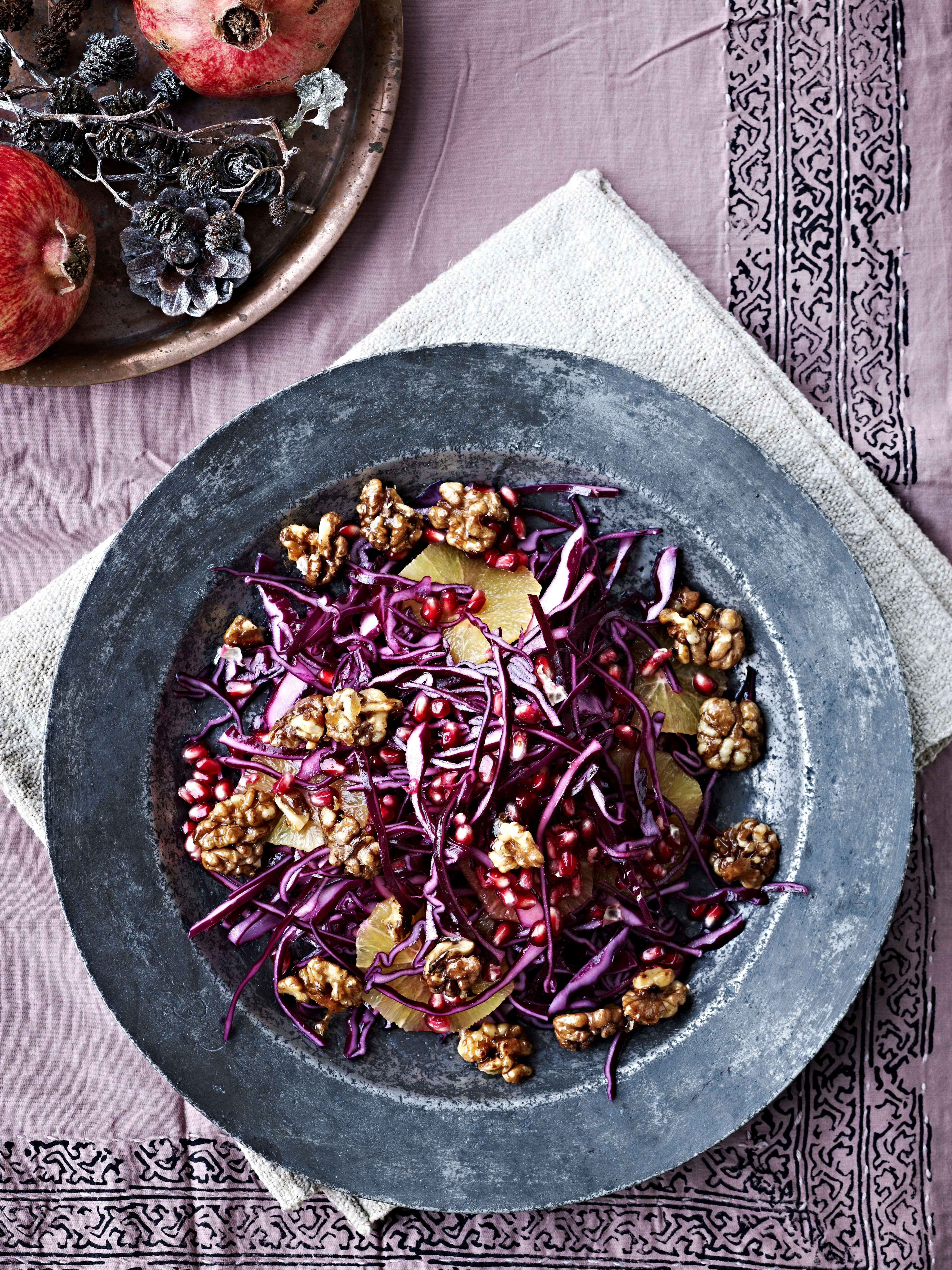 Rødkålssalat med appelsiner og valnødder