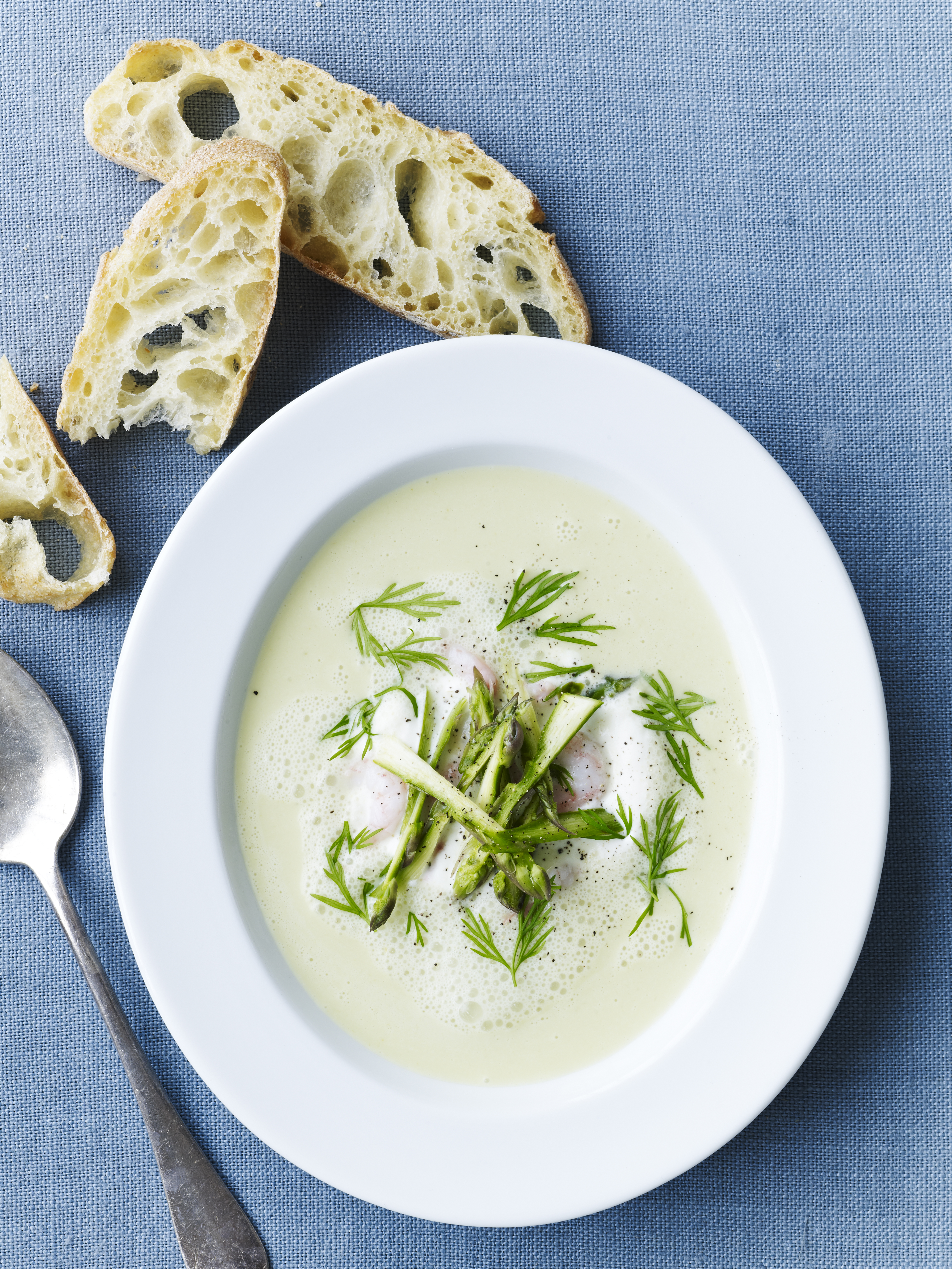 Aspargessuppe med citrus-skum