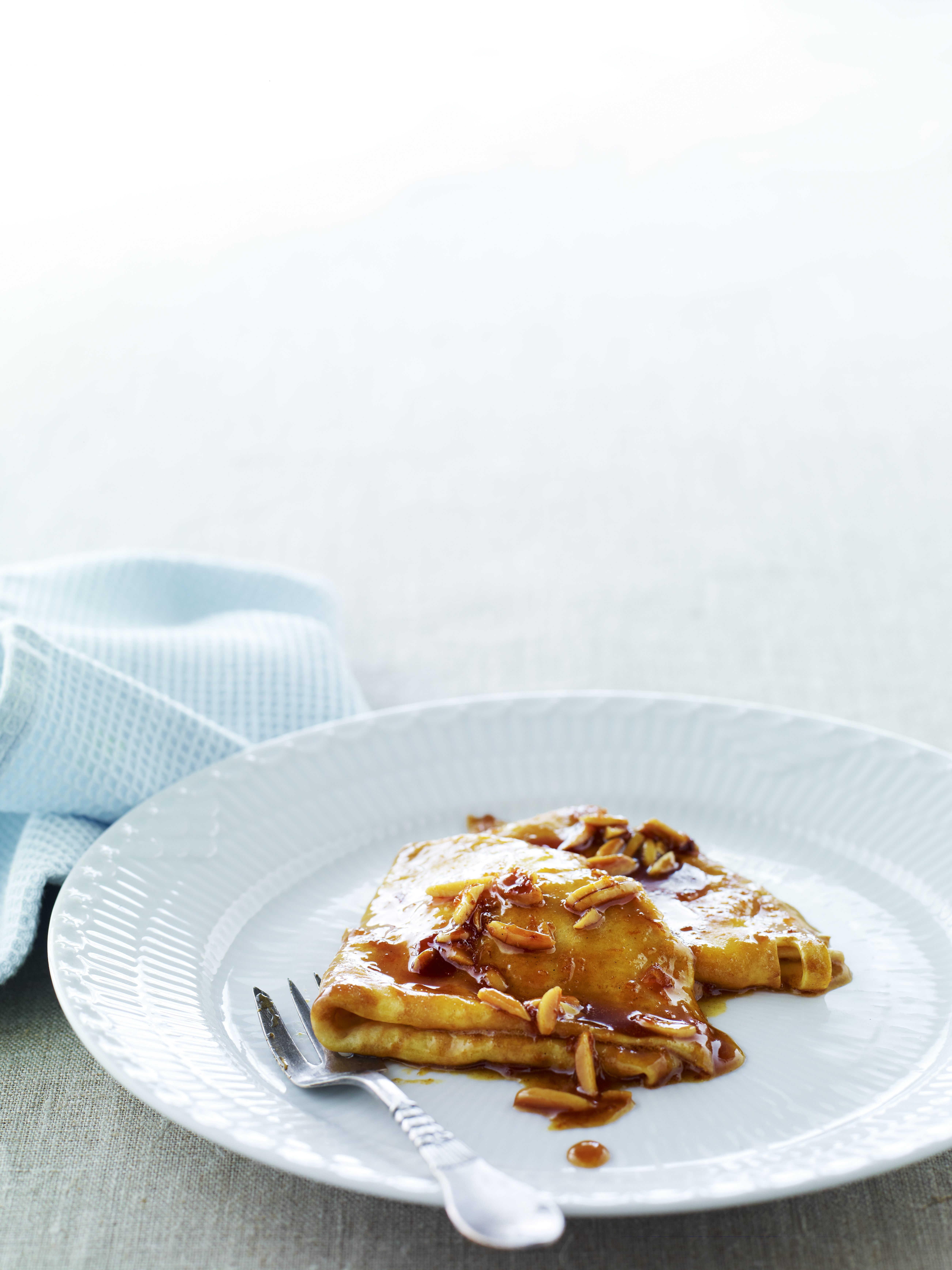 Crepes suzette i orangesauce