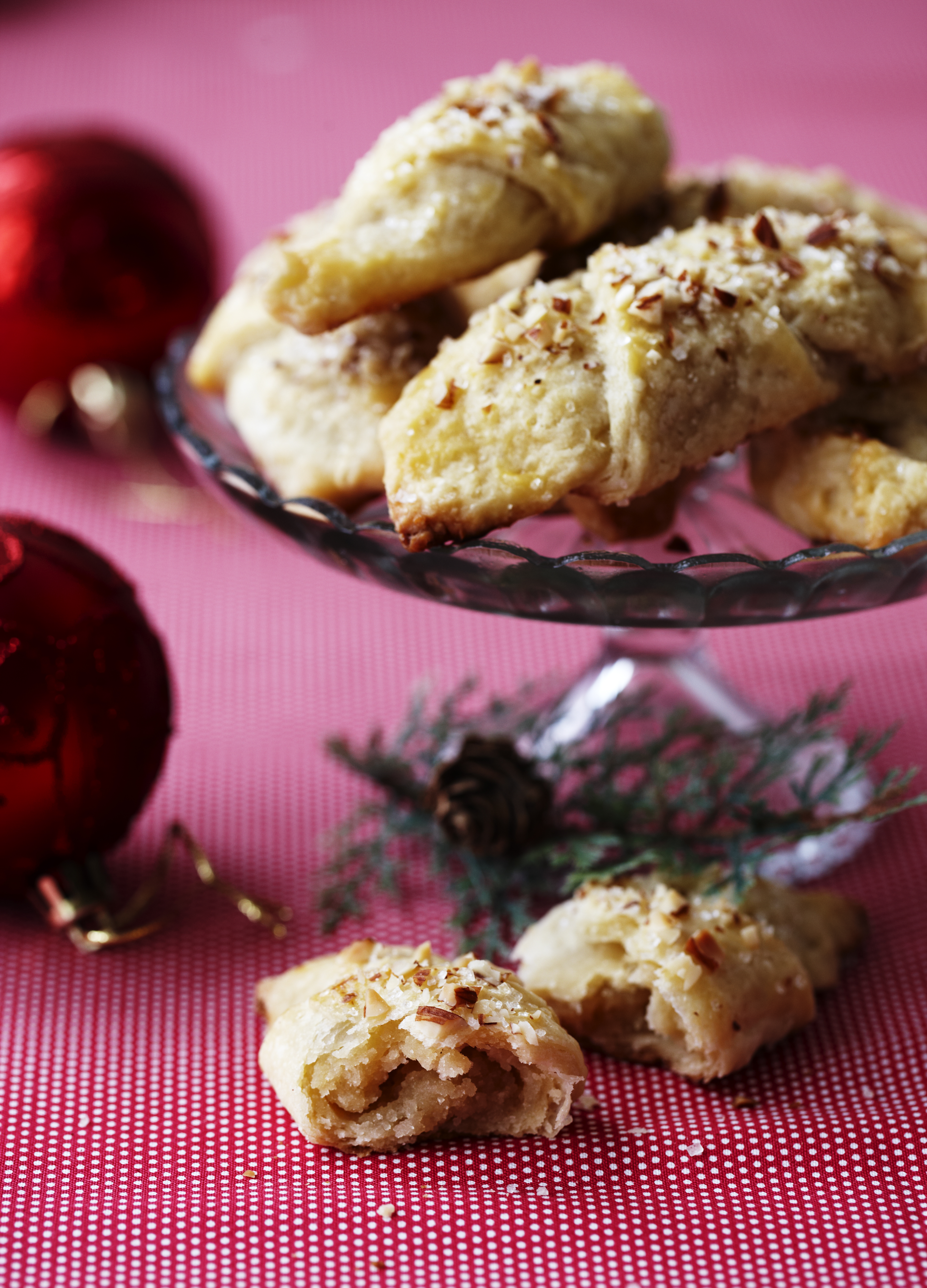 Kærnemælkshorn med marcipan